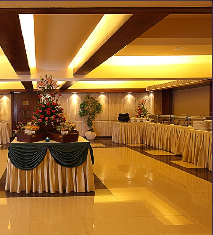 The Royal Orchid Hotel, Chembur Mumbai Eksteriør bilde